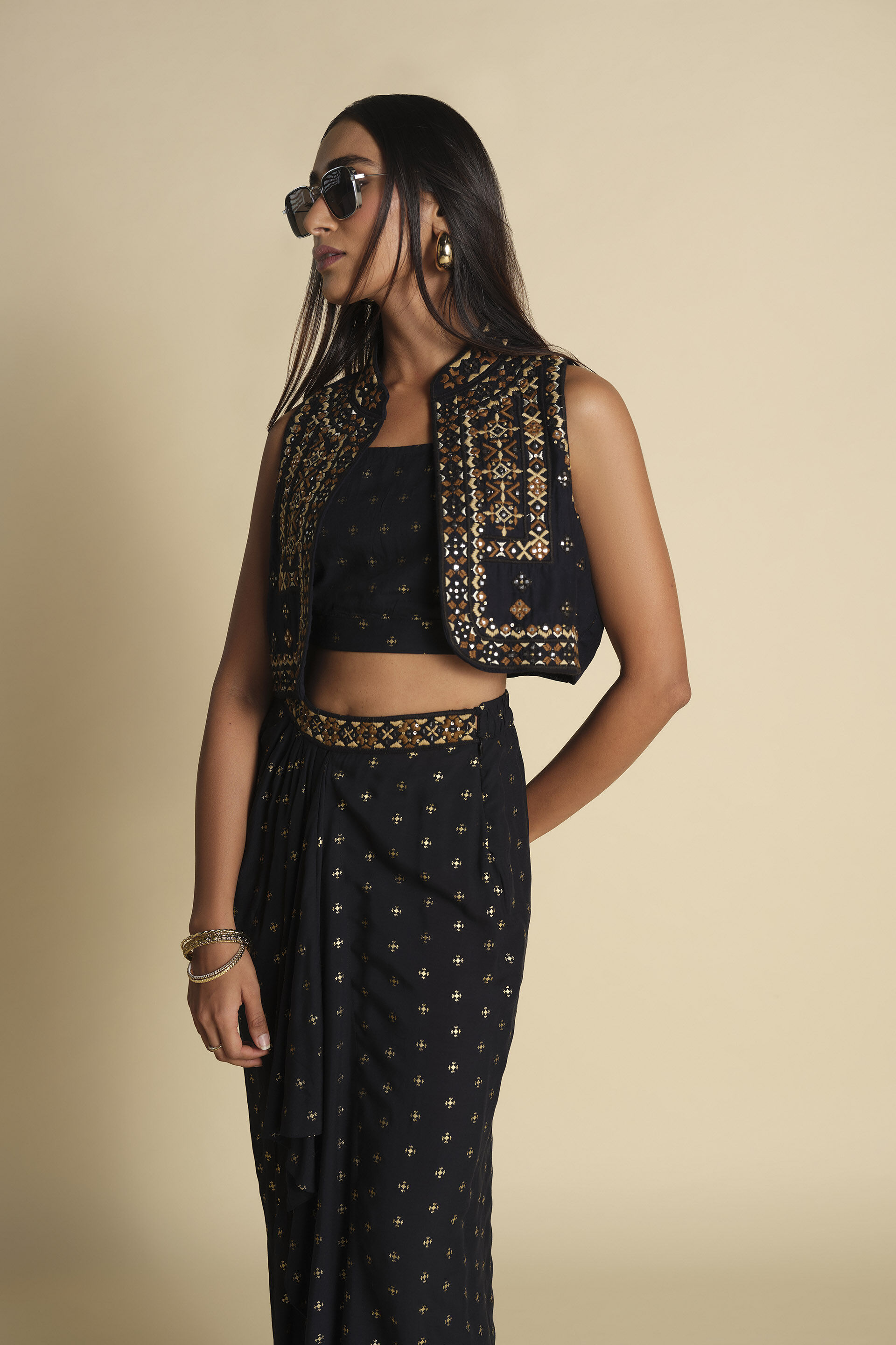 Shaam O Seher Jacket Set, Black, image 3